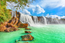 Naklejki Dry Nur waterfall