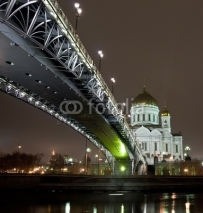 Naklejki Cathedral of Christ the Saviour in Moscow night view with bridge