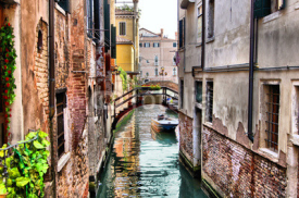 Fototapety Quaint canal in historic Venice (with HDR processing)