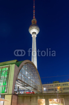 Naklejki TV-tower in Berlin at night
