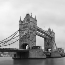 Naklejki Tower Bridge in black and white