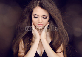 Fototapety Beautiful woman with long brown hair. Fashion long hairstyles