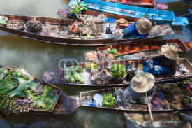 Fototapety Floating market in Thailand.