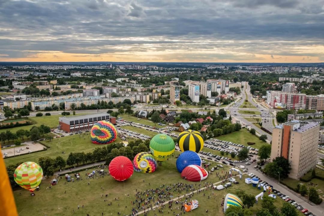 Lot balonem gdzie najlepiej w Polsce - odkryj niezapomniane miejsca