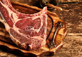Obrazy i plakaty Prime matured raw tomahawk steak