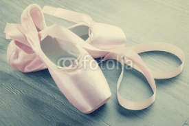 Fototapety new pink ballet pointe shoes