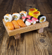Obrazy i plakaty Sushi traditional japanese food 