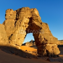 Fototapety Forzhaga Arch - Natural Rock Arch - Akakus (Acacus) Mountains, S