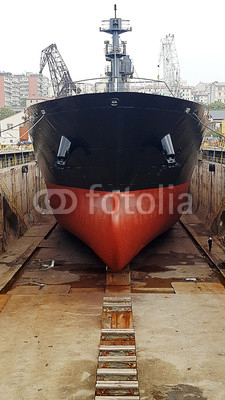 ship hull refitting at dry dock