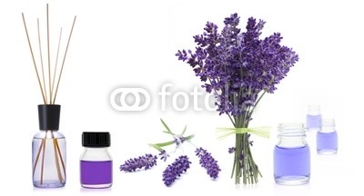 Lavendelsträußchen und Duftöl