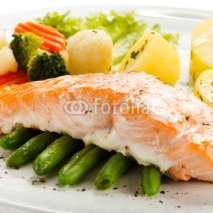 Naklejki Grilled salmon and vegetables