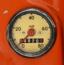 Naklejki A Vintage Speedometer On A Red Scooter