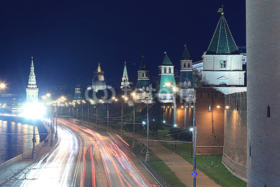 Night road in the Moscow Kremlin