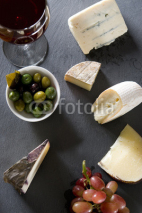 Obrazy i plakaty Overhead shot of a cheese plate.