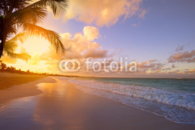 Naklejki Art Beautiful sunrise over the tropical beach