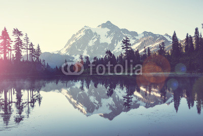 Picture lake