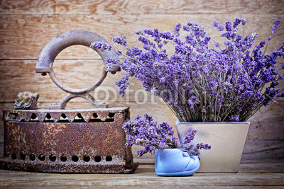 Dry lavender and rustic (rusty) iron - vintage style
