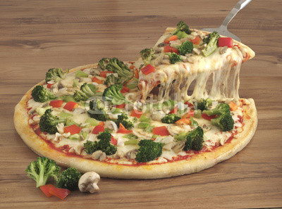 sebzeli pizza