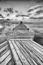 Fototapety Zig Zag dock in black and white