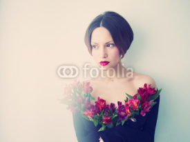 Fototapety Beautiful lady with flowers