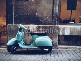 Obrazy i plakaty old, blue vintage motor scooter in Palma de Mallorca