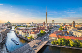 Obrazy i plakaty Berlin skyline with Spree river at sunset, Germany