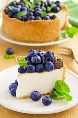 Cheesecake with blueberries.