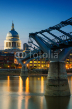 Fototapety St. Paul's cathedral at twilight