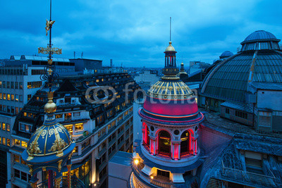 Nachtfoto von Pariser Dächern