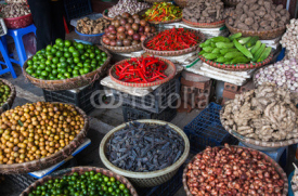 Fototapety tropical spices and fruits sold at a local market in Hanoi (Vietnam)