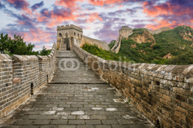 Naklejki The magnificent Great Wall of China at sunset
