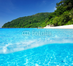 Obrazy i plakaty Beach with white sand bottom underwater view