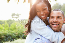 Fototapety Portrait Of Loving African American Couple In Countryside