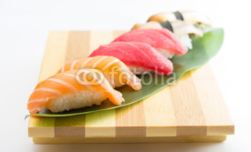 Naklejki Salmon and tuna sushi nigiri