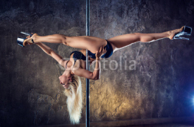 Fototapety Young pole dance woman