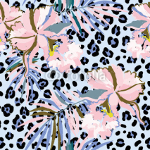 Naklejki Pink orchid flowers with palm leaves on the leopard skin background. Vector seamless pattern with tropical plants and animal print. Serenity and pink.