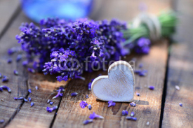 Fototapety Herz mit Lavendel