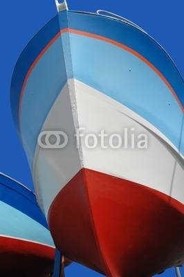 proue d'un bateau nouvellement peint