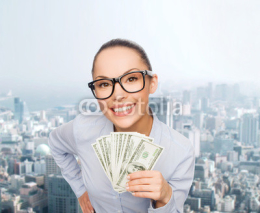 Obrazy i plakaty smiling businesswoman with dollar cash money