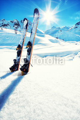 Skis in snow at Mountains