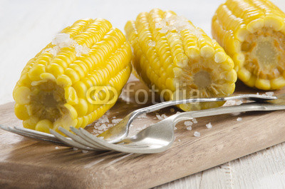 sweet corn with coarse salt