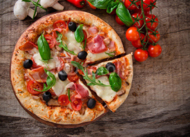 Obrazy i plakaty Delicious italian pizza
