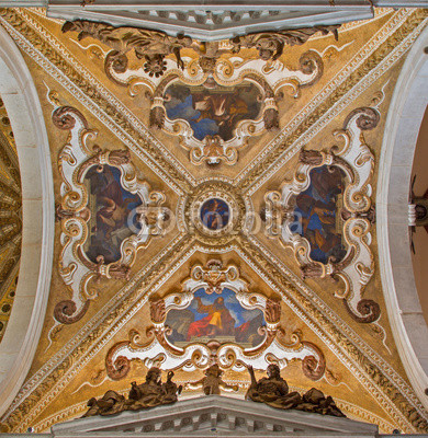 Venice - cupola in Basilica di san Giovanni e Paolo church.