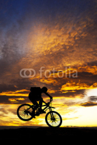 Fototapety el ciclista y las nubes