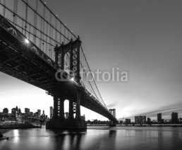Naklejki Manhattan Bridge At Night