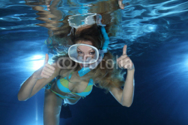 Obrazy i plakaty Female snorkeler underwater
