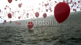 Naklejki tote Luftballone über Ozean