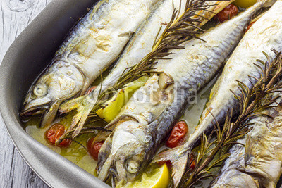 Mackerel baked with tomatoes