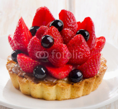 Fototapety Fresh berry tart