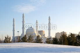 Астана, зимний пейзаж с мечетью